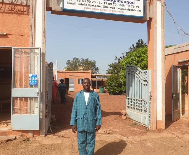 Cabore_Eloge_DavantiScuola